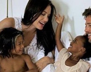 Angelina Jolie este pe moarte. Brad Pitt si-a anunta copiii de tragedie
