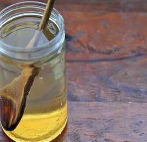 Bea apa cu miere pe stomacul gol daca vrei sa slabesti!