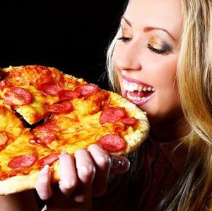 Ce se intampla cu corpul tau daca mananci pizza o saptamana si nu faci miscare