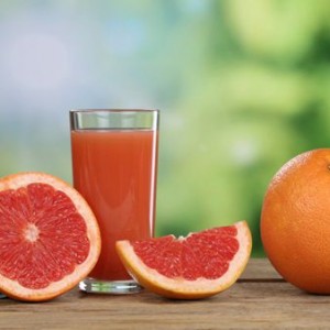 Sucul de grapefruit trateaza cu succes durerea in gat si tusea
